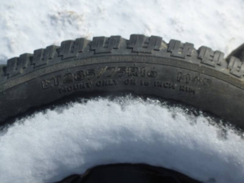 lot 176 image: Snow Tires 2857516