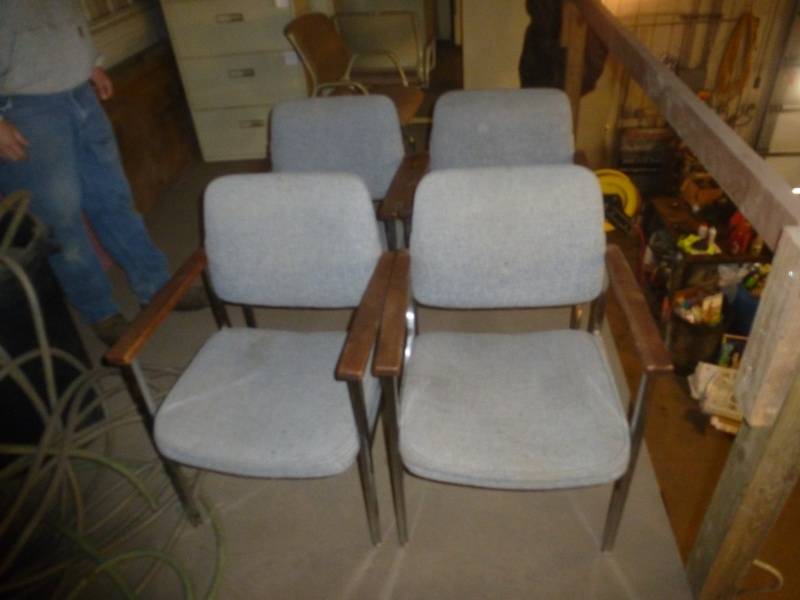 lot 183 image: Office Chairs