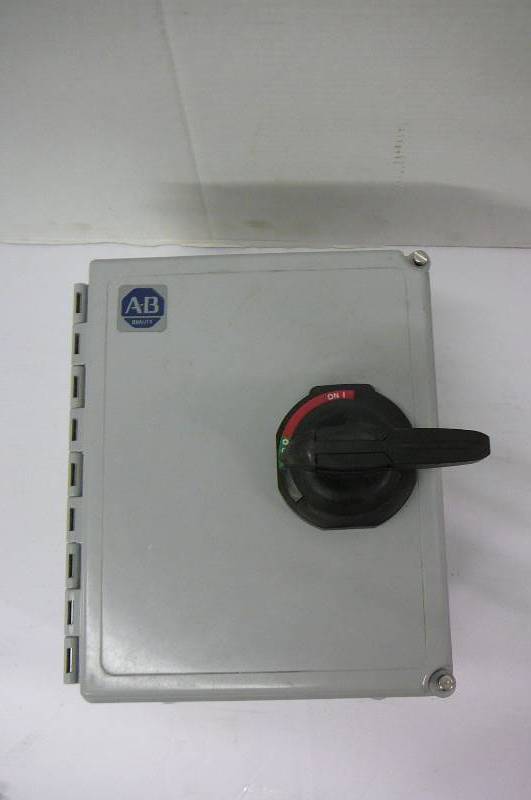 lot 14 image: Allen Bradley Enclosed Molded Case Switch