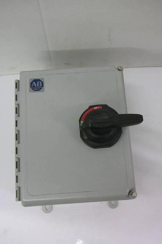 lot 18 image: Allen Bradley Enclosed Molded Case Switch