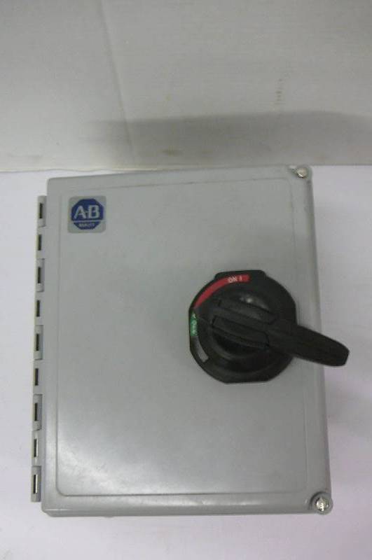 lot 21 image: Allen Bradley Enclosed Molded Case Switch