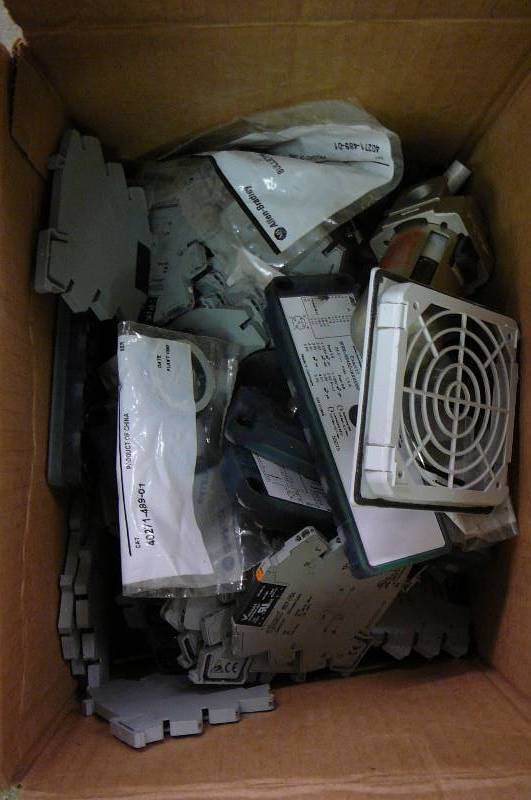 lot 25 image: Lot of Parts Allen Bradley SMC