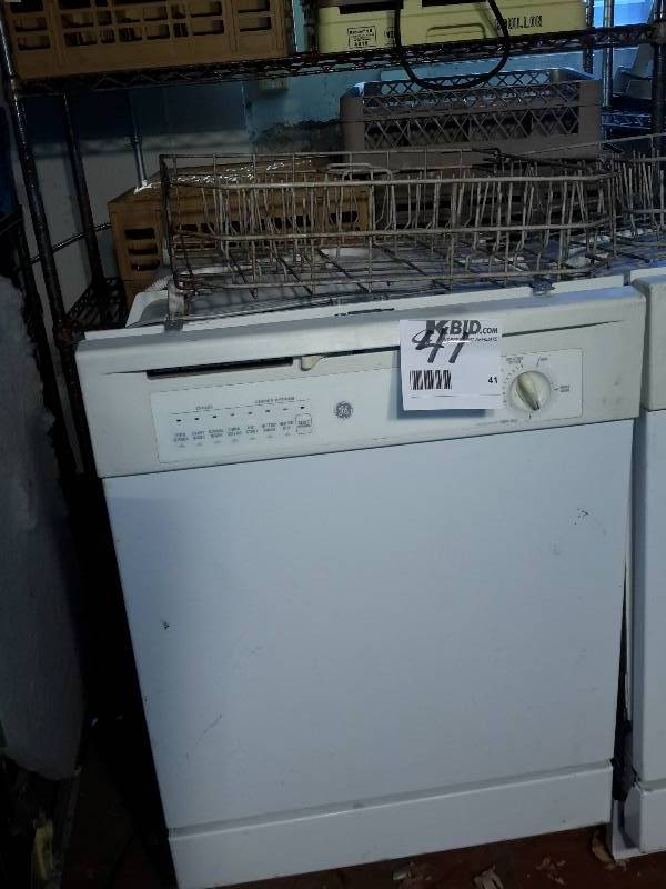 lot 41 image: GE Dishwasher