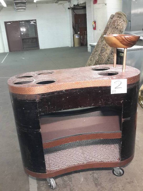 lot 2 image: Service Cart with upper server