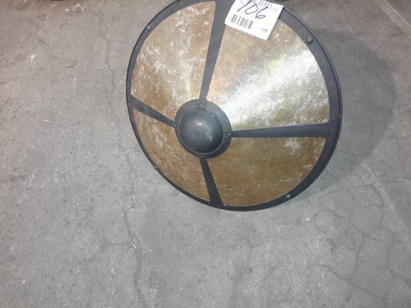 lot 106 image: Nice metal and frosted glass light fixture