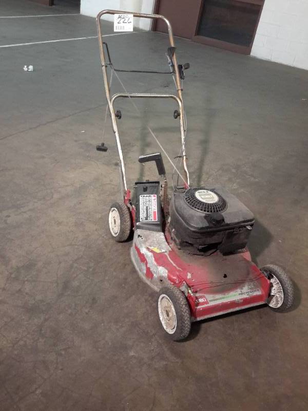 lot 226 image: Toro GTS 2, Lawn Mower