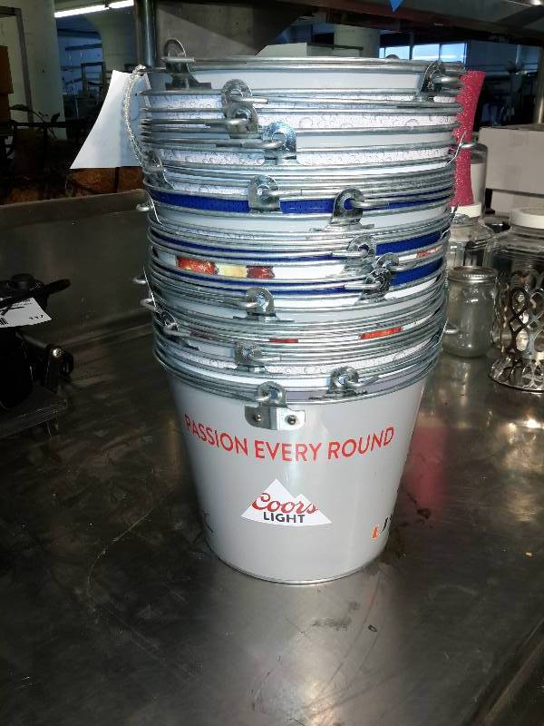 lot 210 image: 27, GRAB SOME SUDS Bud Pails