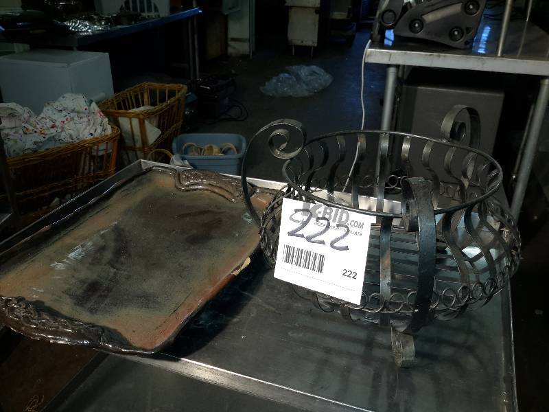 lot 222 image: Large Silver Plate Serving Tray  Round plant holder