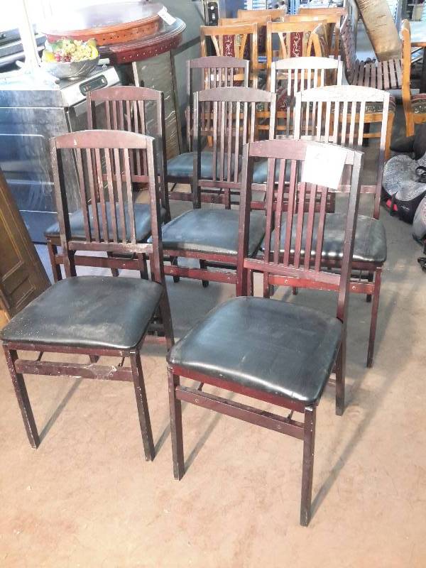 lot 55 image: 7 side Chairs.. Folding as shown
