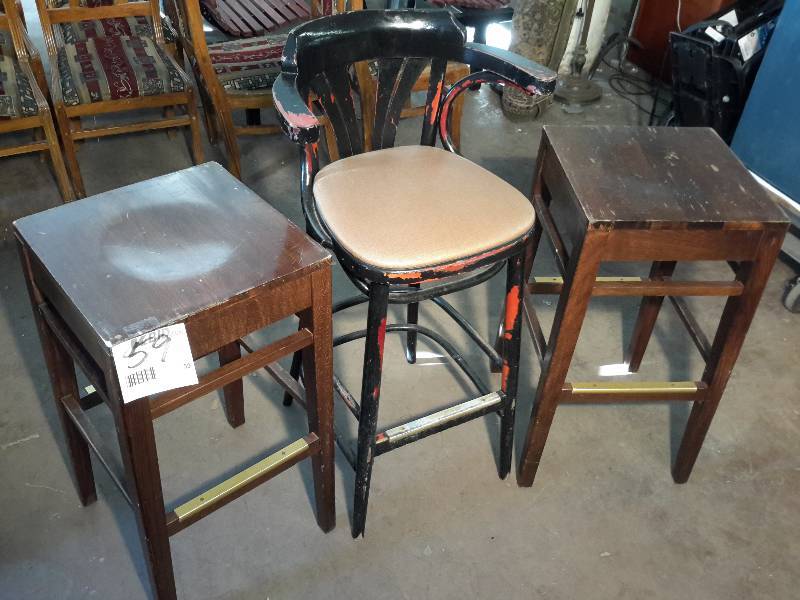 lot 59 image: 3 high Stools
