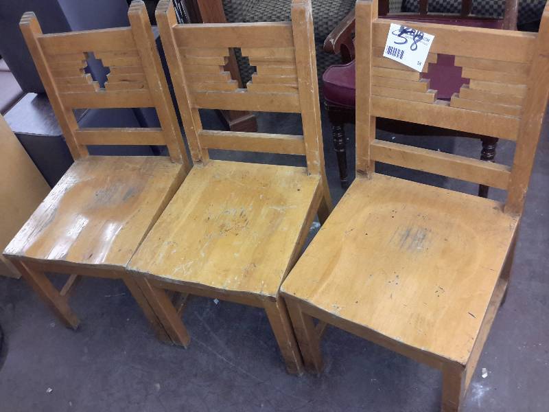 lot 58 image: 3 Wood chairs.