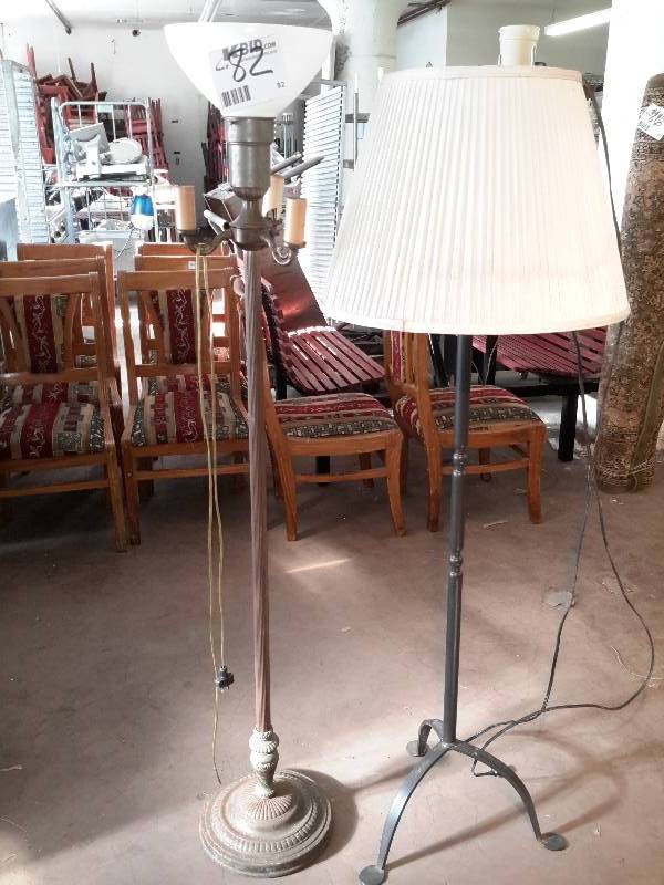 lot 82 image: 2 nice floor lamps
