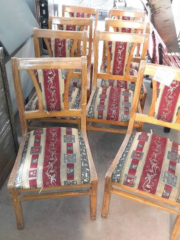lot 21 image: Set of heavy Wood and Upholstered dining room chairs