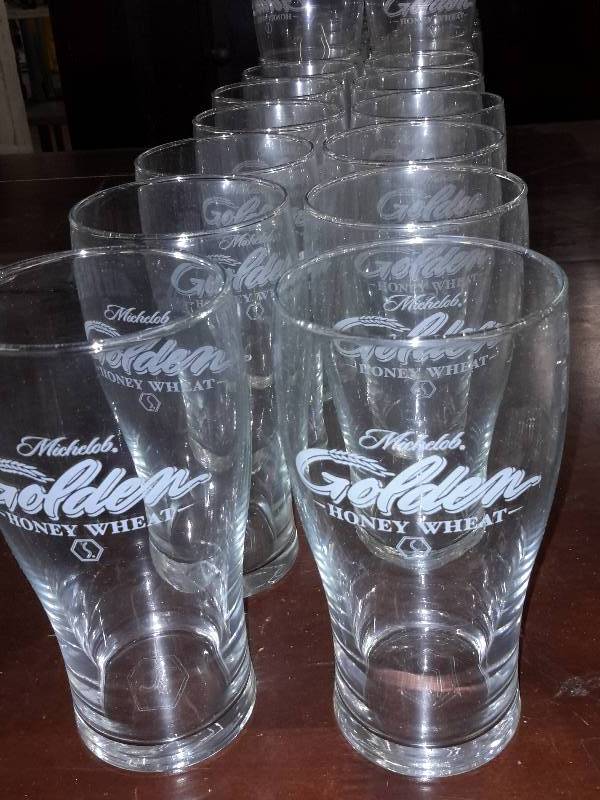 lot 136 image: 24, Mich Golden Honey Wheat, 16 oz glasses