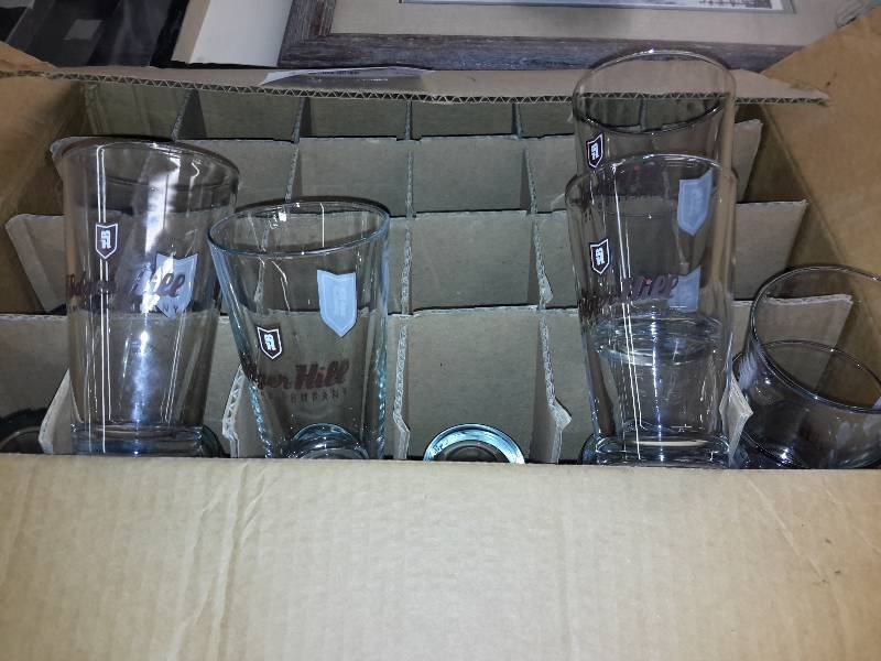 lot 139 image: 30, 16 oz Badger Hill Glasses