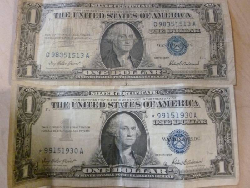 lot 23 image: One Dollar Silver Certificate