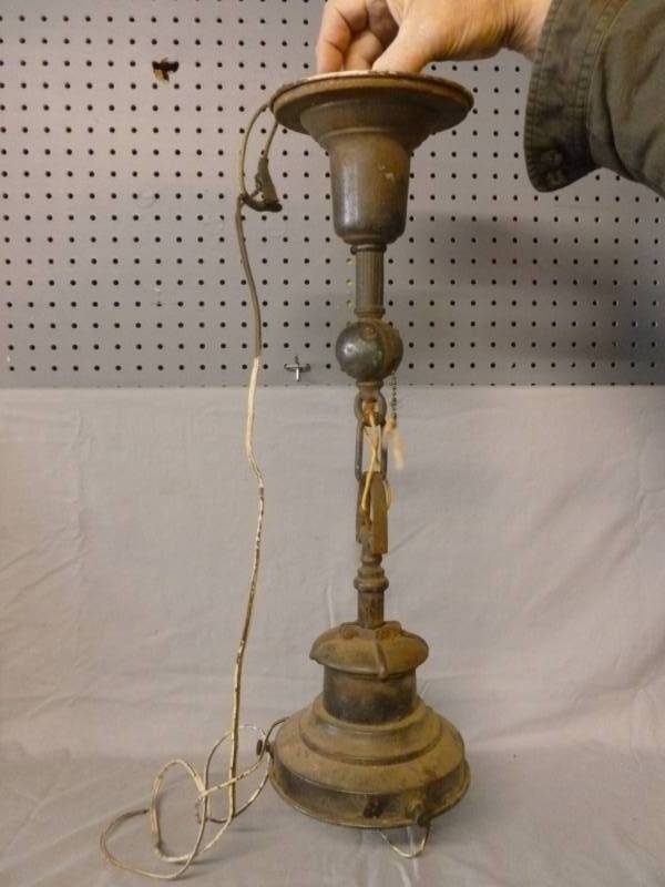 lot 42 image: Vintage Hanging Light