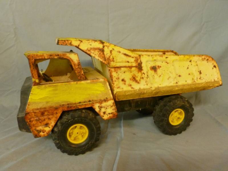 lot 49 image: Vintage Toy Truck