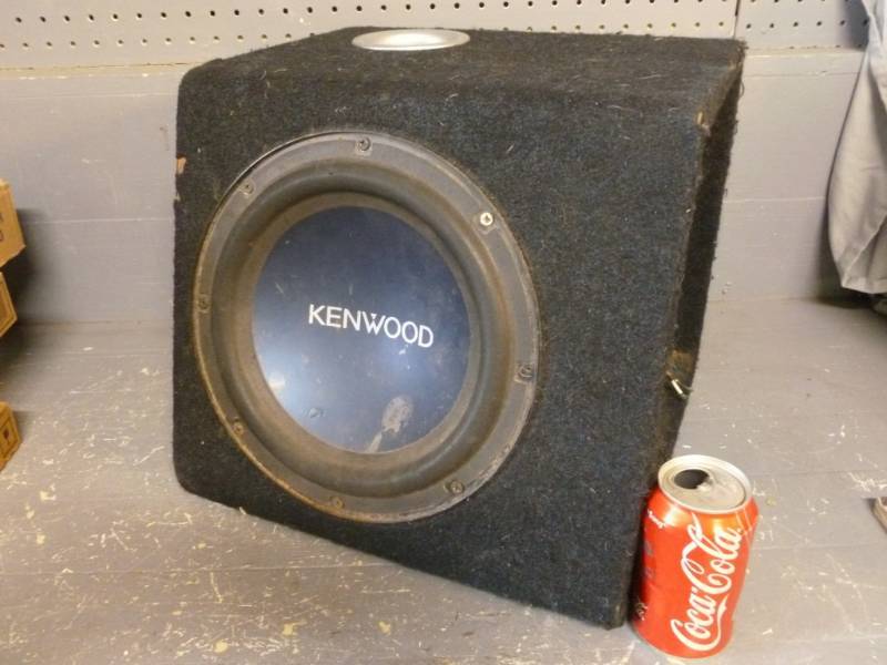lot 76 image: Kenwood Sub Speaker