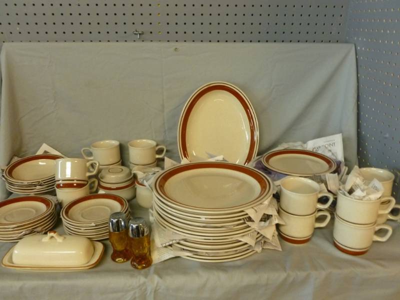 lot 90 image: Dinnerware Set