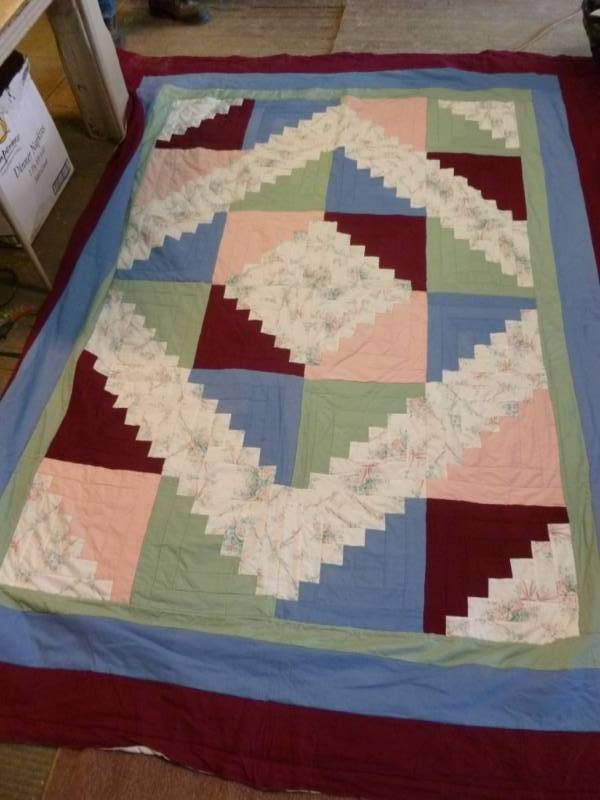 lot 102 image: Quilt