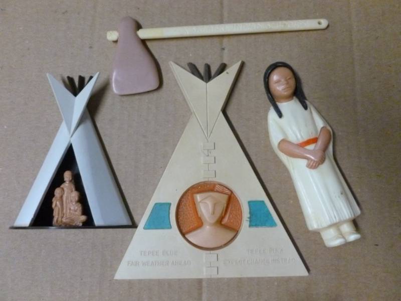 lot 122 image: Native American Themed