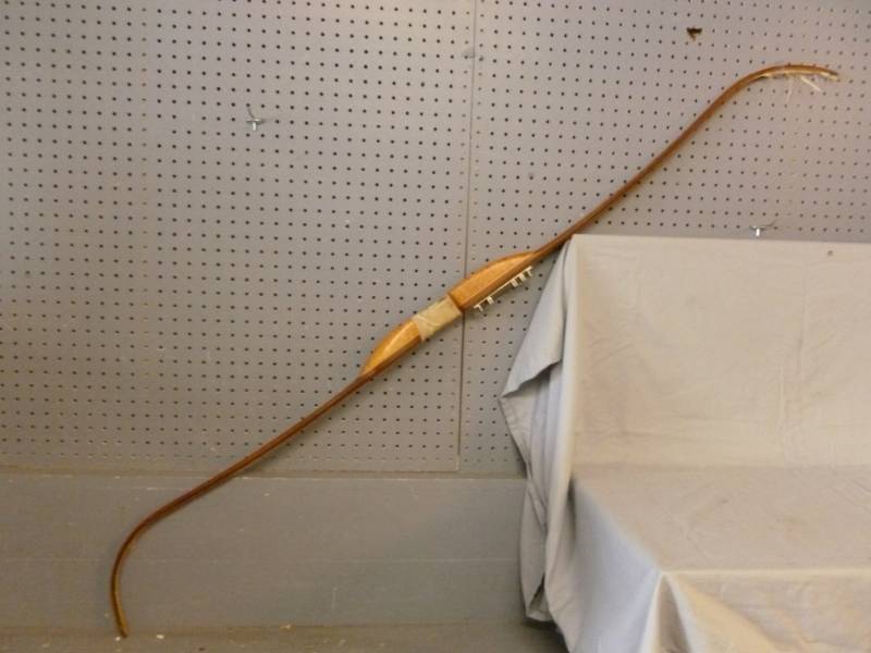 lot 132 image: Vintage Bow