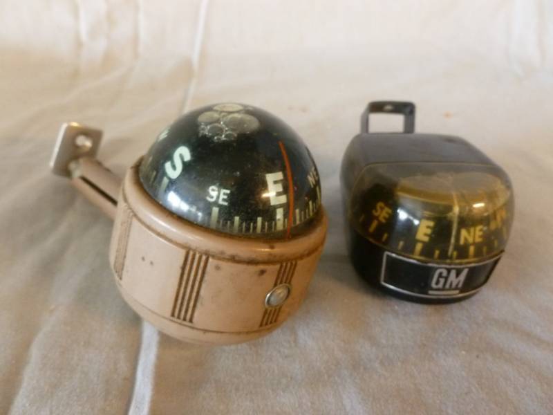 lot 145 image: Vintage Compass