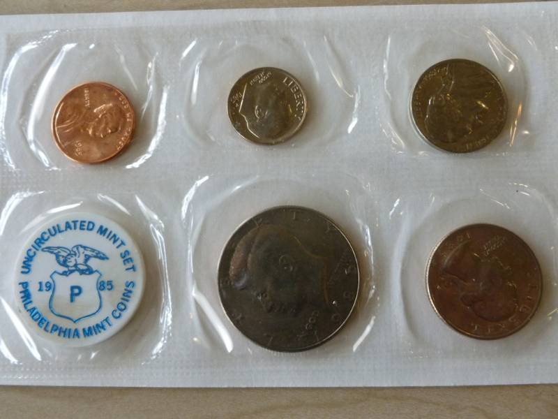 lot 170 image: Coin Set