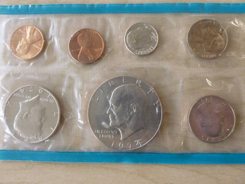 lot 173 image: Coin Set