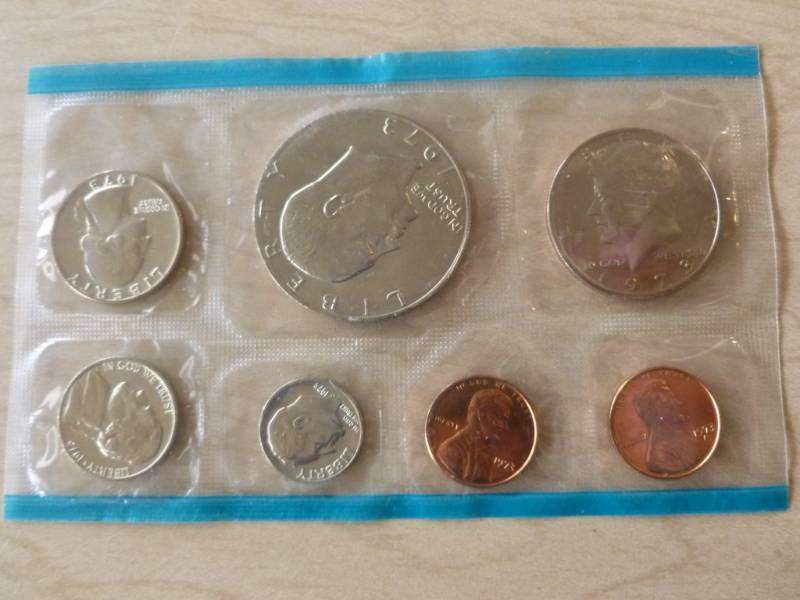 lot 174 image: Coin Set