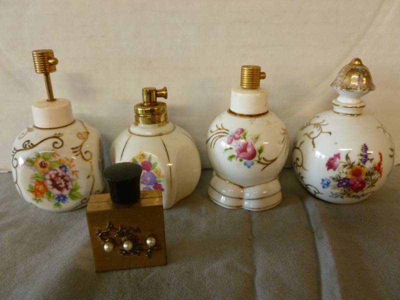 lot 210 image: Vintage Perfumer Bottles
