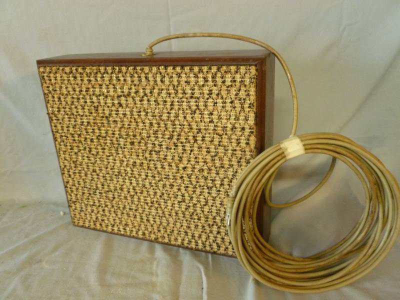 lot 233 image: Vintage Speaker