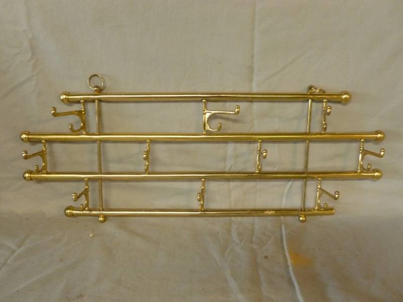 lot 247 image: TIe Rack