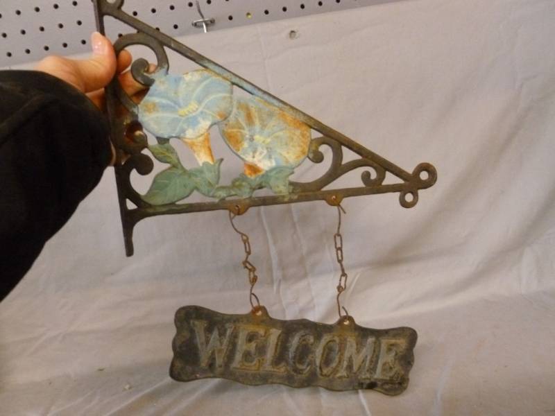 lot 251 image: Cast Iron Sign