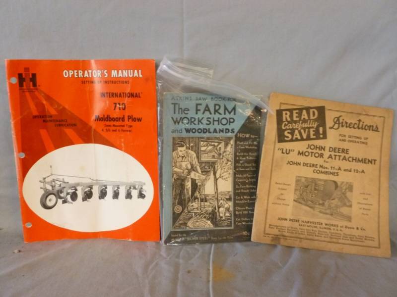 lot 256 image: Vintage Manuals
