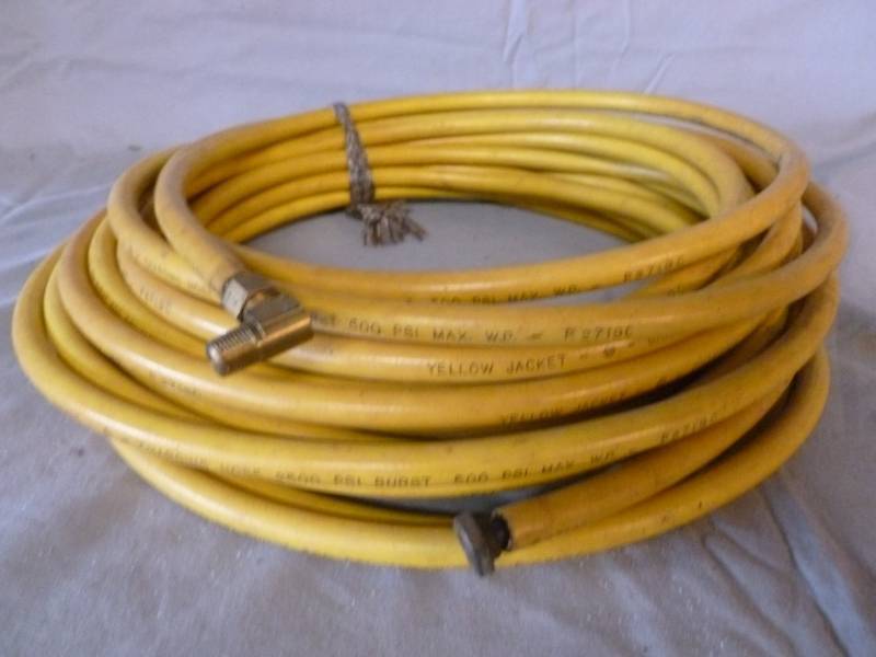 lot 278 image: AC Charging Hose