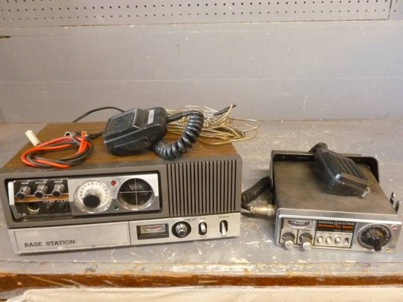 lot 283 image: Vintage CB Radio