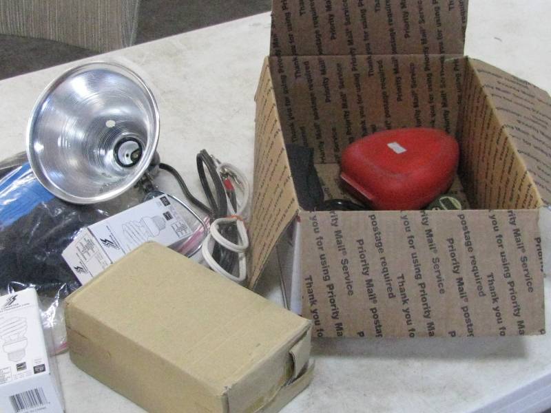 lot 43 image: Light and Misc