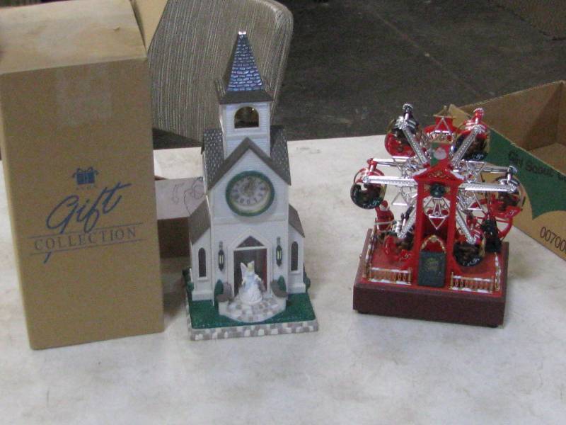 lot 46 image: Avon Pieces