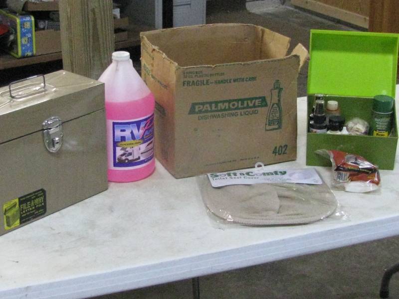 lot 47 image: Misc Lot