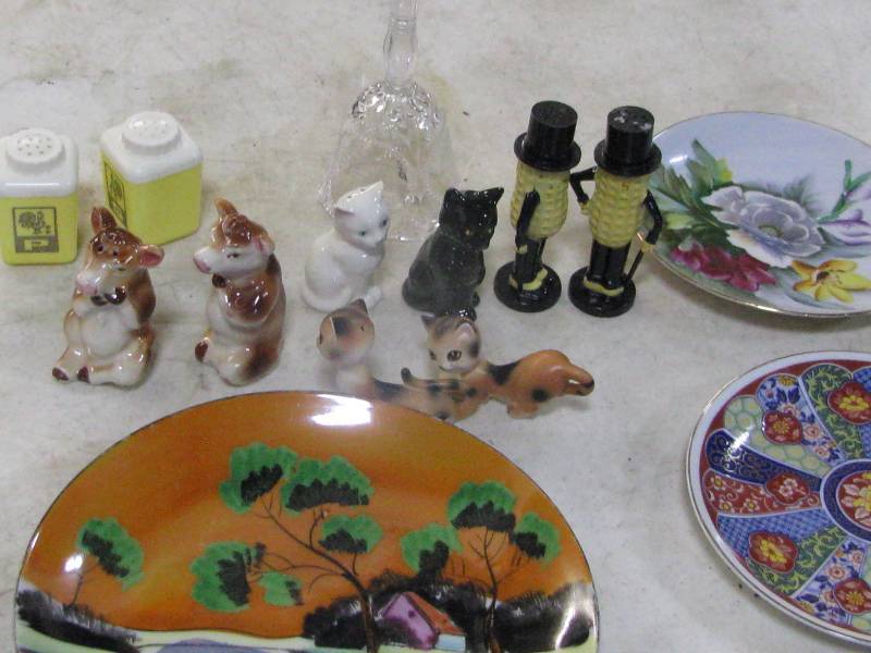 lot 50 image: SaltPepper & Dish Lot