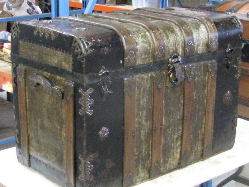 lot 1 image: Antique Steamer Trunk