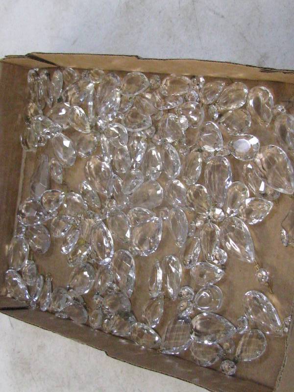 lot 5 image: Crystal Chandelier Crystals