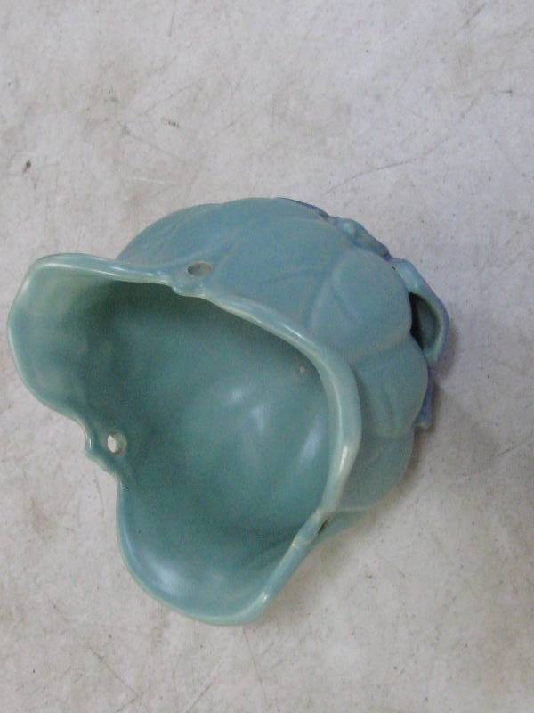 lot 11 image: Crock Pottery Hanging Basket