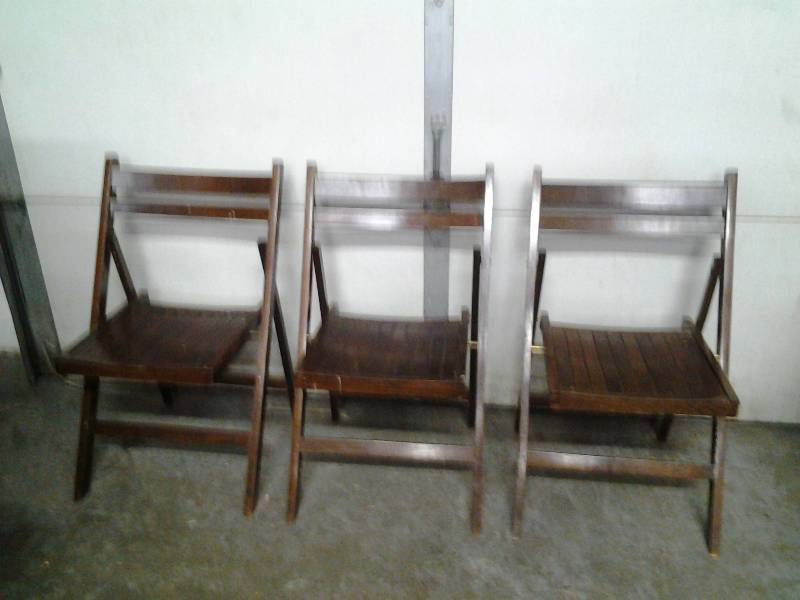 lot 14 image: 3-Wood Folding Chairs