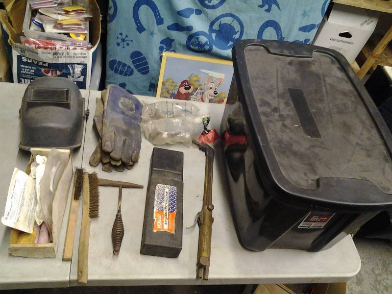 lot 24 image: Welding & Torch Supplies & Tote With Lid