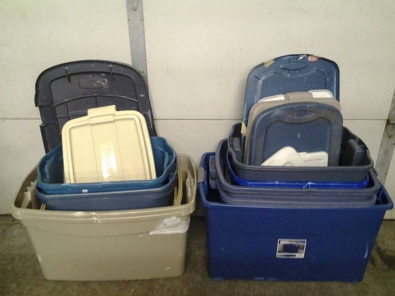 lot 37 image: Large Lot Of Assorted Totes & Lids (No Matchers)