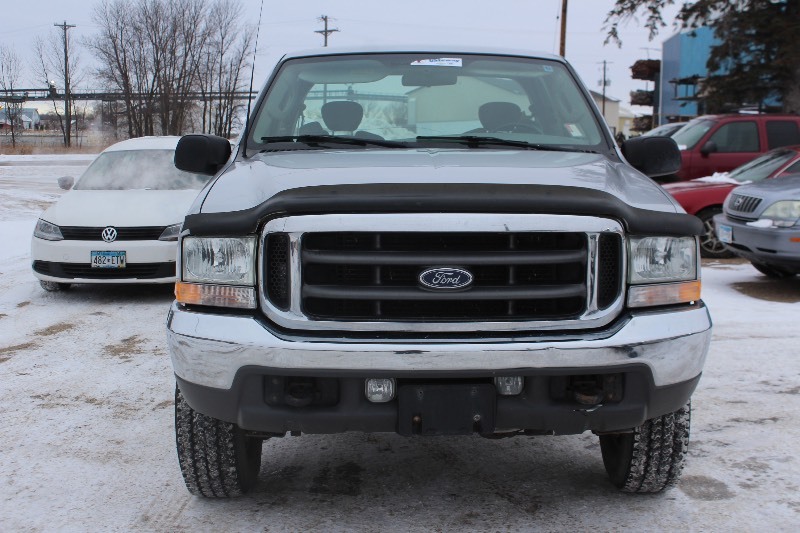 lot 2186 image: 2003 Ford F250 Super Duty XLT 4x4