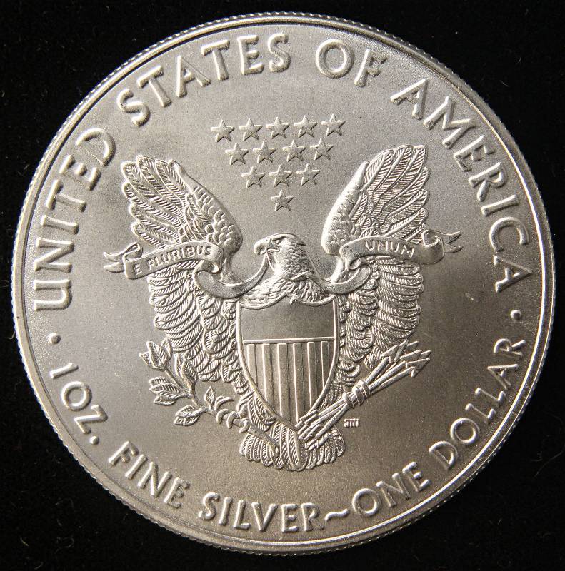 lot 38 image: 2017 AMERICAN SILVER EAGLE 1 TROY OZ. .999 FINE SILVER DOLLAR